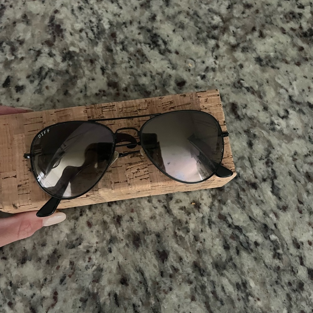 Diff Eyewear- Black Aviators - image 1